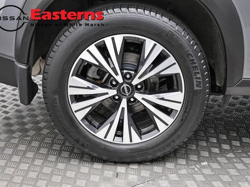 Used 2023 Nissan Rogue SV AWD/4WD image 30