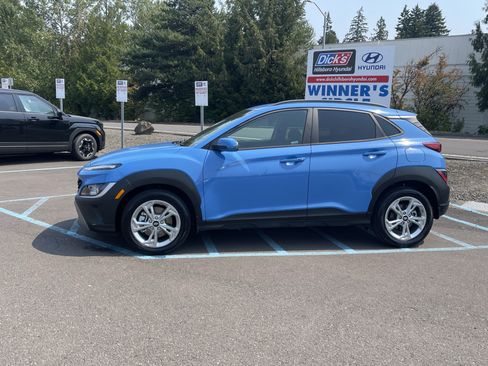 Used 2022 Hyundai Kona SEL w/ Cargo Package AWD/4WD image 2