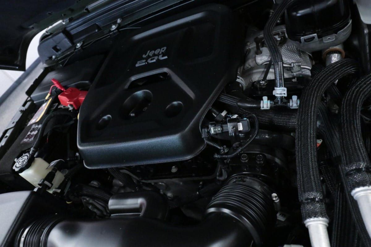 Used 2021 Jeep Wrangler Unlimited Sahara AWD/4WD image 8