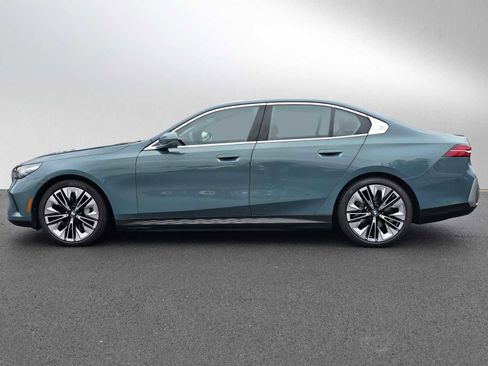 Used 2026 BMW i5 eDrive40 AWD/4WD image 7