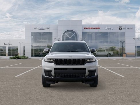 New 2025 Jeep Grand Cherokee L Altitude image 6
