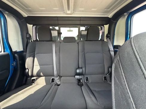 Used 2021 Jeep Gladiator Sport AWD/4WD image 26