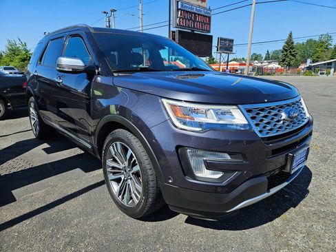 Used 2017 Ford Explorer Platinum AWD/4WD image 6