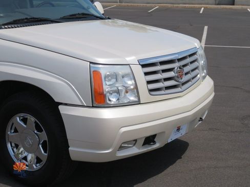 Used 2004 Cadillac Escalade EXT AWD/4WD image 37