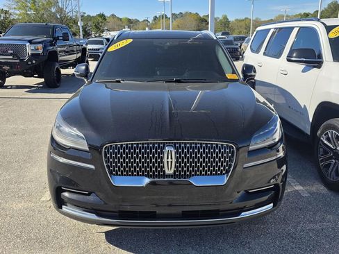 Used 2022 Lincoln Aviator Standard w/ Premium Package image 2