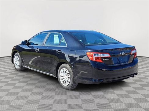Used 2012 Toyota Camry LE image 3