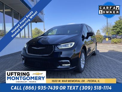 Used 2024 Chrysler Pacifica Touring-L