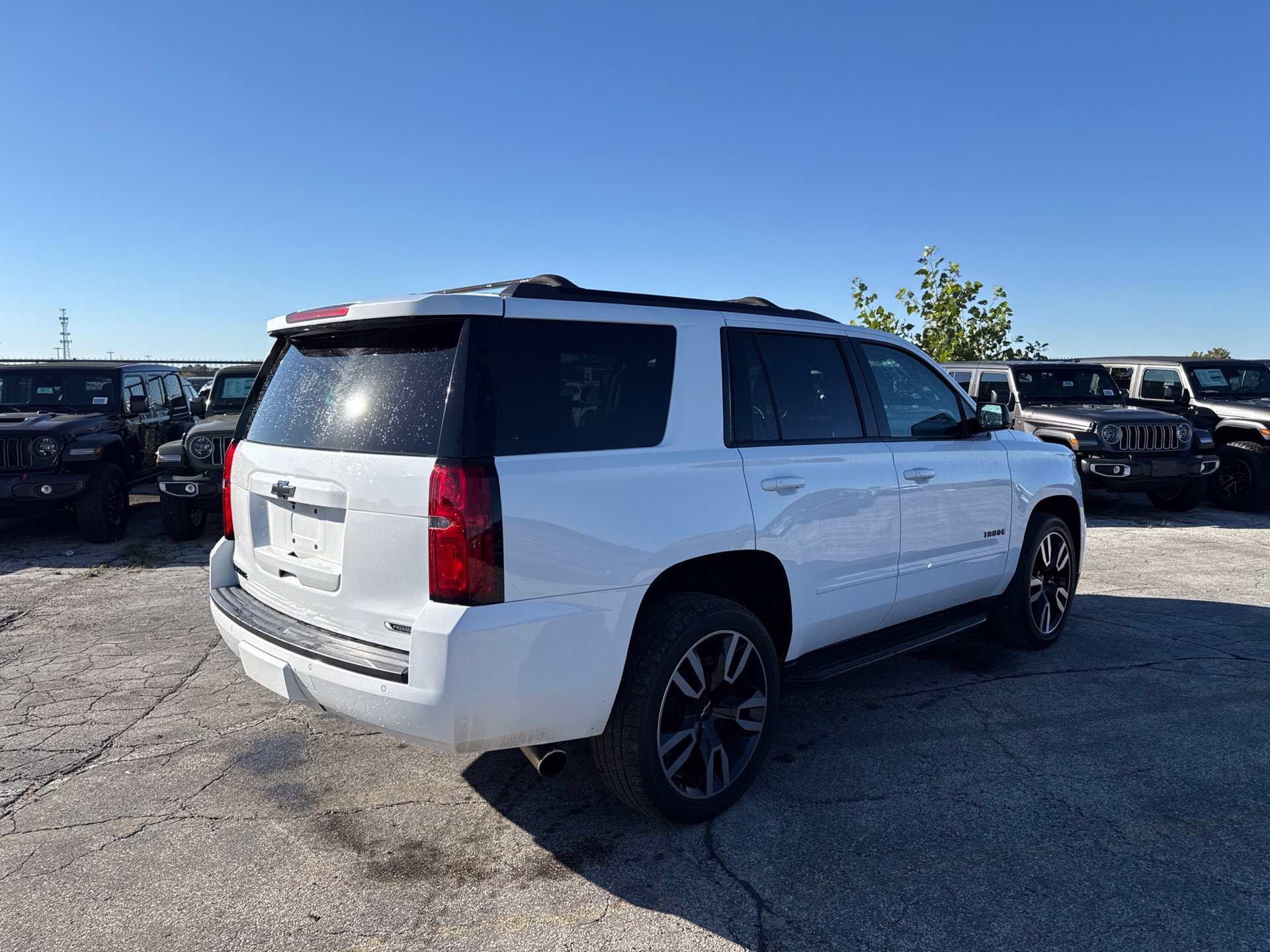 Used 2018 Chevrolet Tahoe Premier AWD/4WD image 6