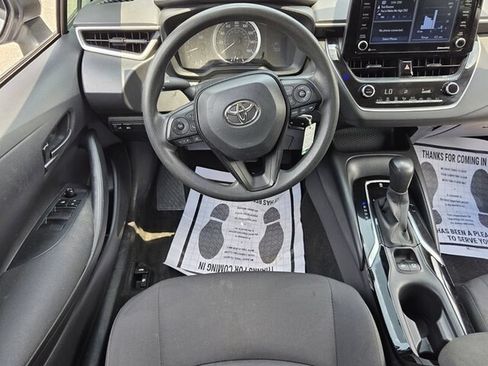 Used 2022 Toyota Corolla LE FWD image 8