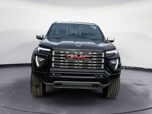 Used 2024 GMC Canyon Denali image 8