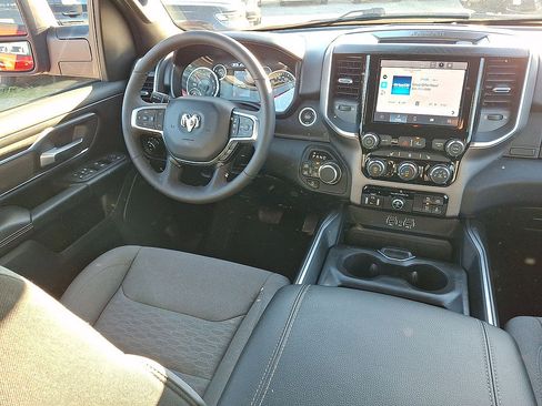 Certified 2025 RAM 1500 Big Horn AWD/4WD image 15