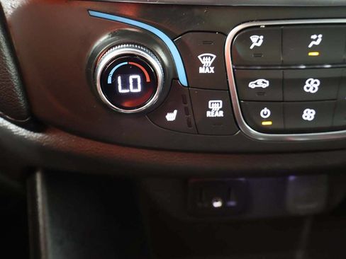 Used 2023 Chevrolet Traverse LT w/ LPO, Floor Liner Package AWD/4WD image 47