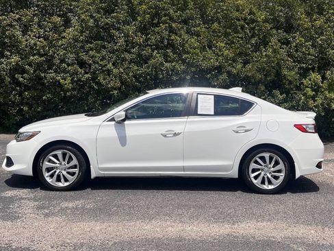 Used 2018 Acura ILX FWD image 4