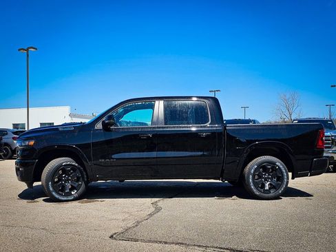 New 2026 RAM 1500 4x4 Crew Cab image 7