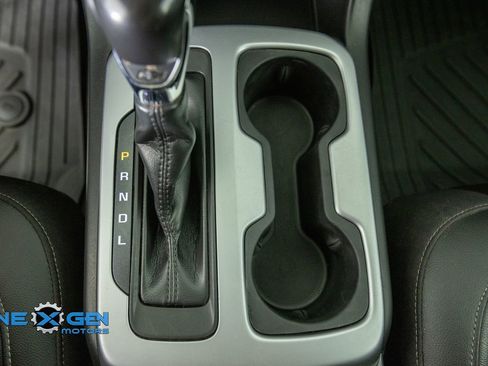 Used 2022 Chevrolet Colorado ZR2 w/ ZR2 Midnight Special Edition AWD/4WD image 23