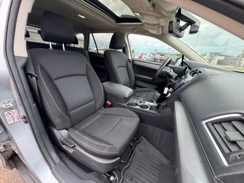 Used 2019 Subaru Outback 2.5i Premium w/ Popular Package #2 AWD/4WD image 11