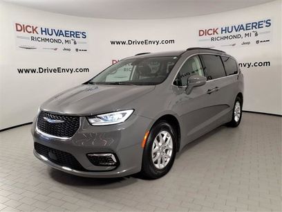 Used 2022 Chrysler Pacifica Touring-L