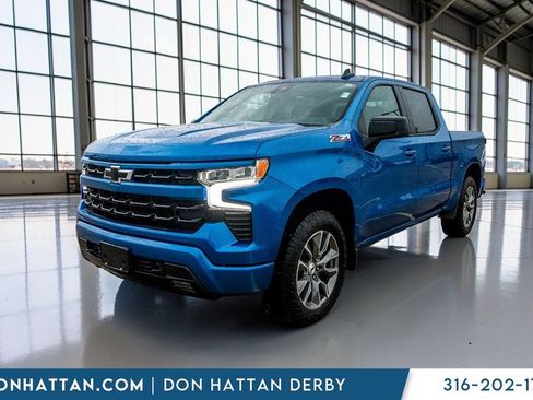 Used 2023 Chevrolet Silverado 1500 RST AWD/4WD image 25