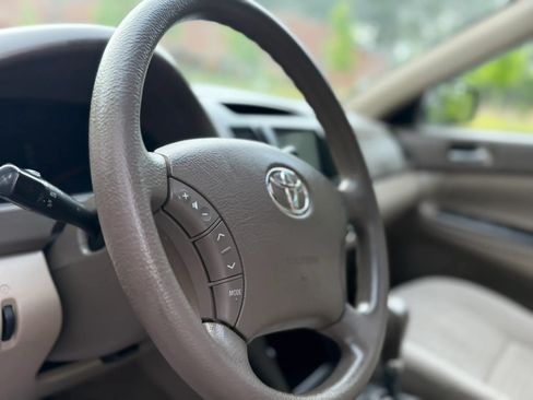 Used 2006 Toyota Camry LE FWD image 11