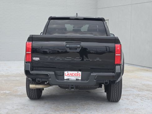 Used 2024 Toyota Tacoma TRD Off-Road image 7