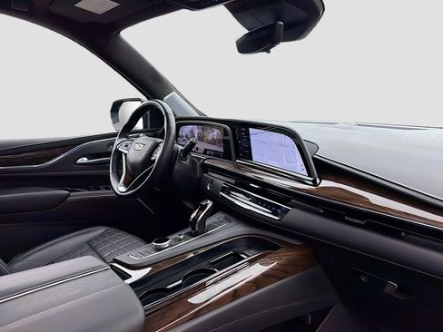 Certified 2024 Cadillac Escalade Premium Luxury Platinum image 32