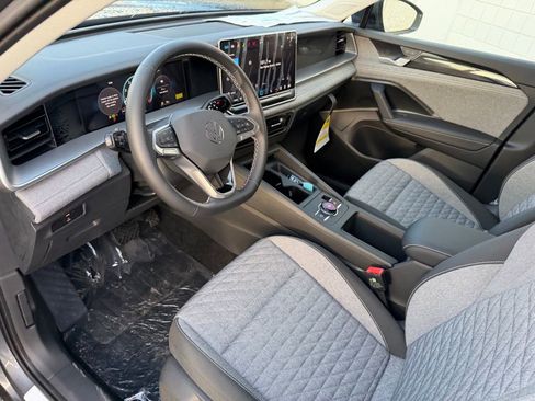 New 2026 Volkswagen Tiguan S image 2