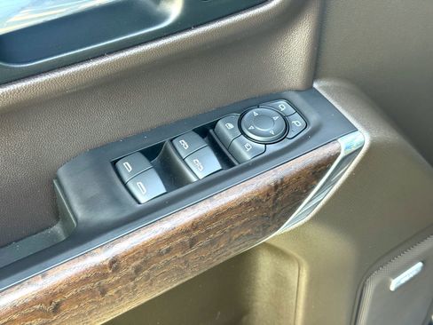 Used 2021 GMC Sierra 1500 Denali w/ Denali Ultimate Package image 17