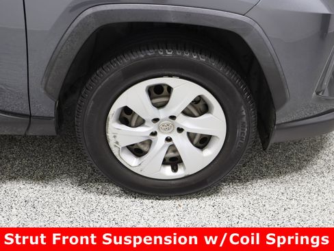 Used 2019 Toyota RAV4 LE image 5