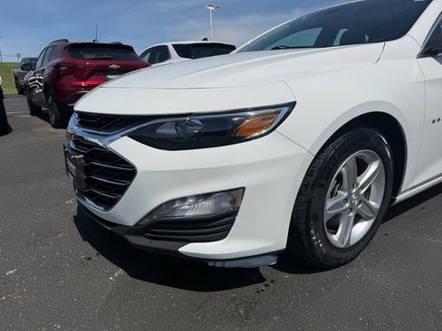 Used 2023 Chevrolet Malibu LT FWD image 33
