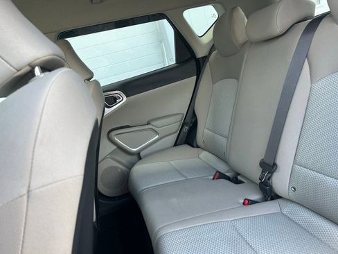 Used 2020 Kia Soul LX image 9