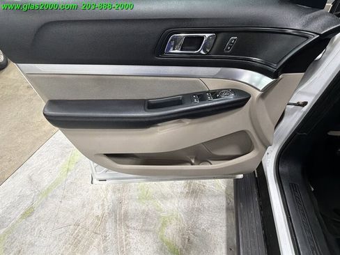 Used 2018 Ford Explorer 4WD w/ Class II Trailer Tow Package image 25