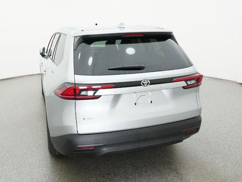 New 2026 Toyota Grand Highlander XLE image 16