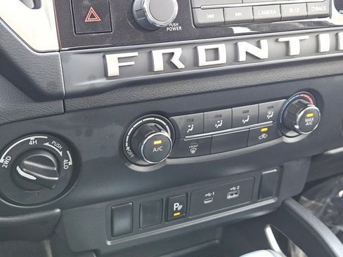 New 2026 Nissan Frontier SV AWD/4WD image 7