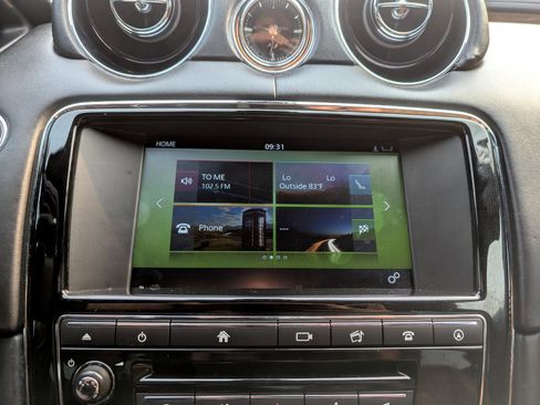 Used 2017 Jaguar XJ L Supercharged image 26