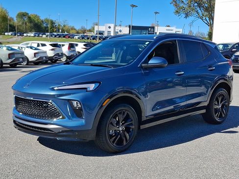 Used 2025 Buick Encore GX Sport Touring w/ Comfort Package image 3