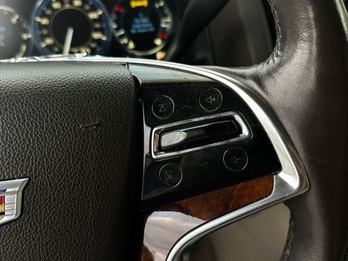 Used 2015 Cadillac Escalade Luxury AWD/4WD image 29