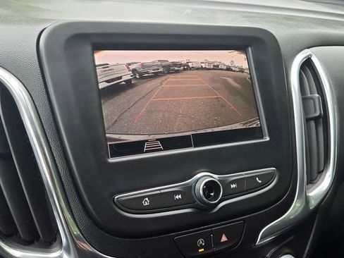 Used 2022 Chevrolet Equinox LT FWD image 25