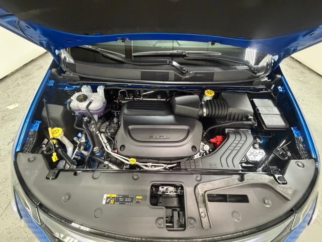 New 2027 Chrysler Pacifica Select FWD image 12