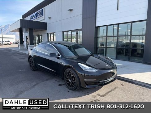 Used 2019 Tesla Model 3 Standard Range Plus image 1