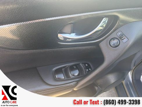 Used 2016 Nissan Rogue SL w/ SL Premium Package AWD/4WD image 18