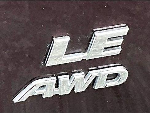 Used 2018 Toyota RAV4 LE w/ Carpet Mat Package image 29