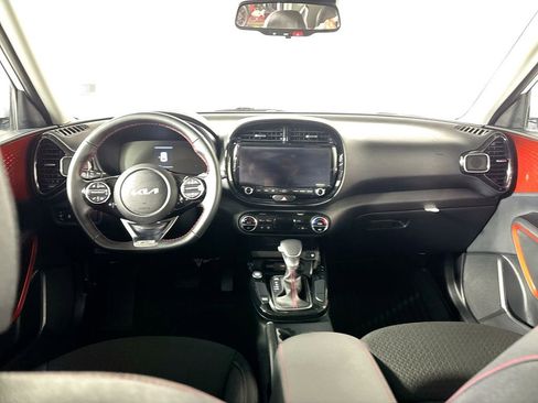 Certified 2025 Kia Soul GT-Line image 12