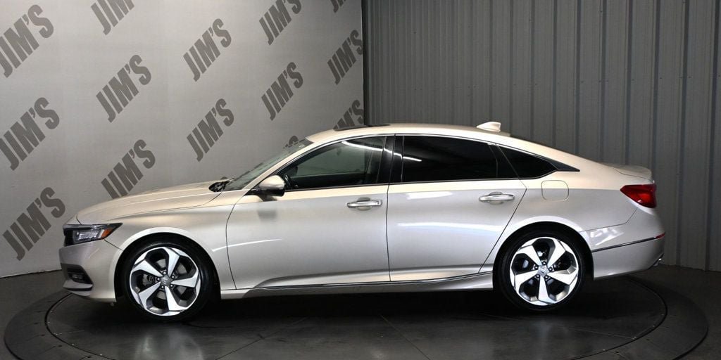 Used 2018 Honda Accord Touring image 7