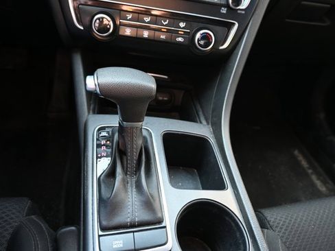 Used 2018 Kia Optima LX image 11