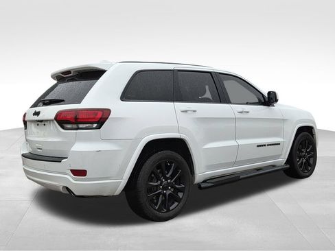 Used 2019 Jeep Grand Cherokee Altitude RWD image 6