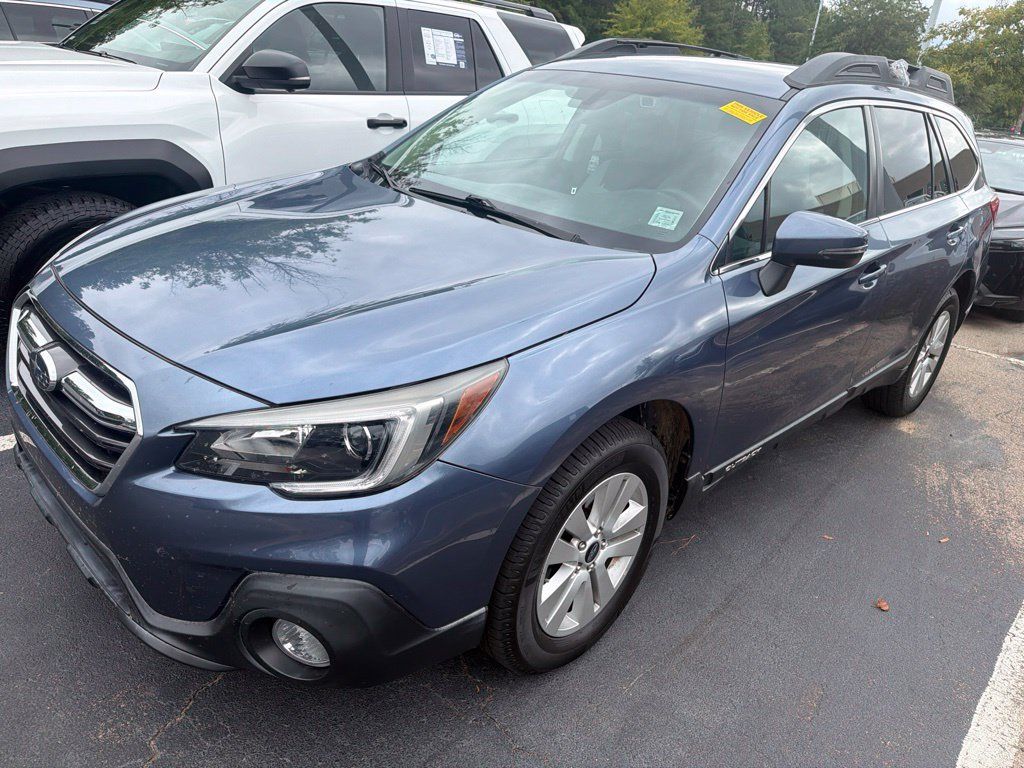 Used 2018 Subaru Outback 2.5i Premium AWD/4WD image 2
