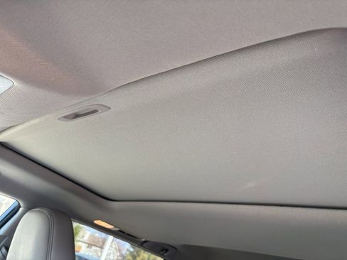 Used 2017 Toyota Highlander Limited image 17