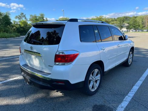 Used 2012 Toyota Highlander Limited w/ Tow Pkg AWD/4WD image 6