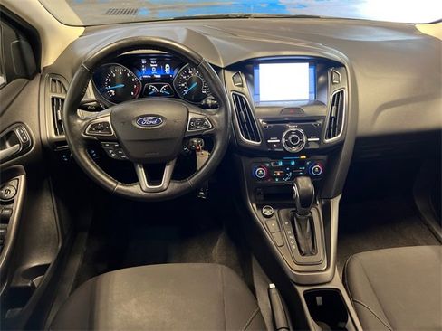 Used 2017 Ford Focus SEL w/ Cold Weather Package image 18