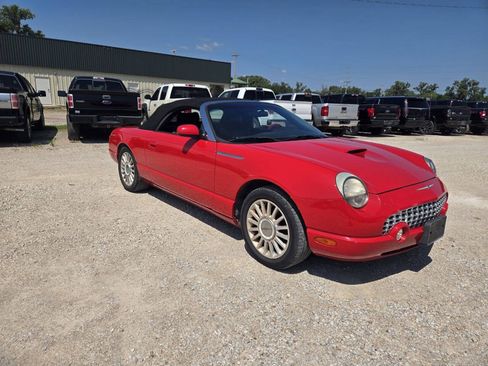 Used 2005 Ford Thunderbird RWD image 22